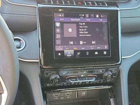 New 2025 Jeep Grand Cherokee Altitude image 8