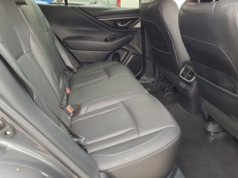 Used 2020 Subaru Outback Limited image 19