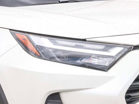 Used 2022 Toyota RAV4 XLE Premium AWD/4WD image 10
