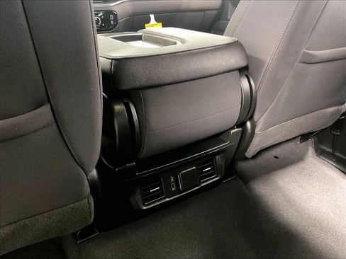 Used 2023 Chevrolet Silverado 1500 LT AWD/4WD image 27