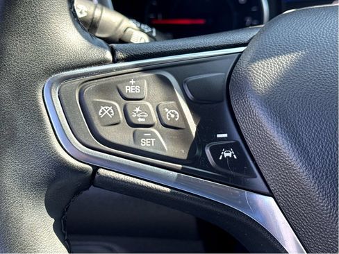 Used 2024 Chevrolet Equinox LT w/ LPO, Floor Liner Package FWD image 15