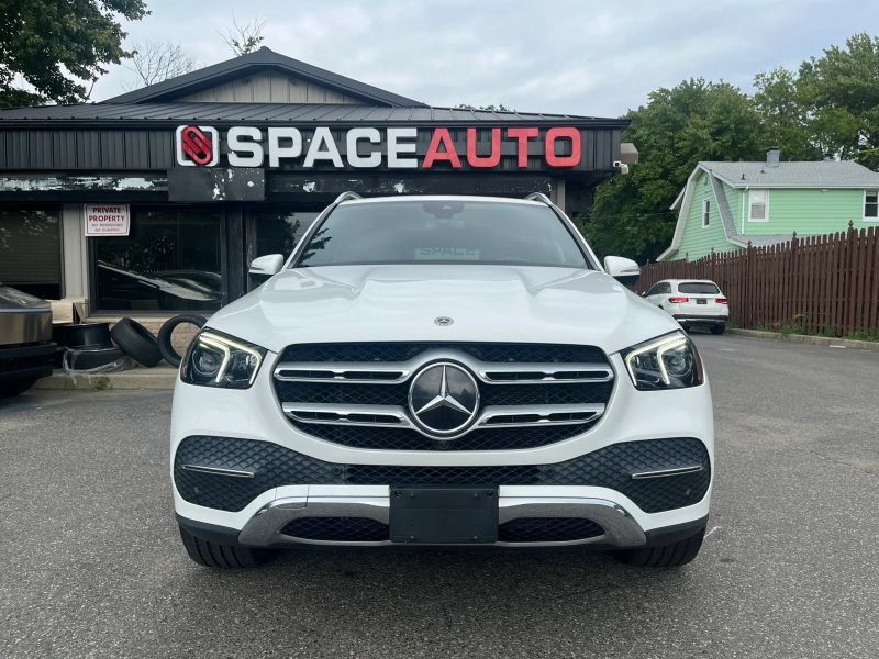 Used 2022 Mercedes-Benz GLE 350 4MATIC image 2