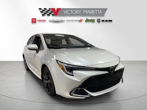 Used 2025 Toyota Corolla XSE FWD image 7