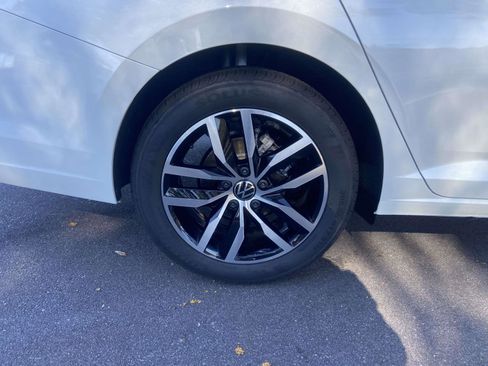 New 2026 Volkswagen Jetta SE image 11