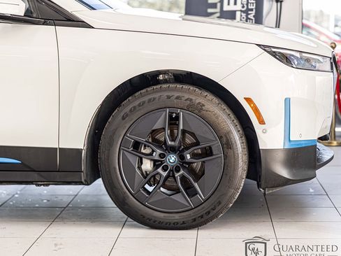 Used 2023 BMW iX xDrive50 w/ Premium Package AWD/4WD image 29