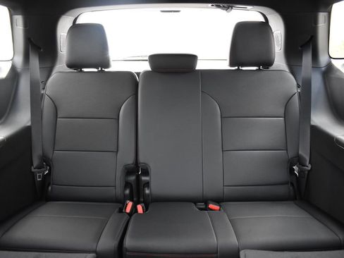 New 2026 Chevrolet Traverse Z71 image 9