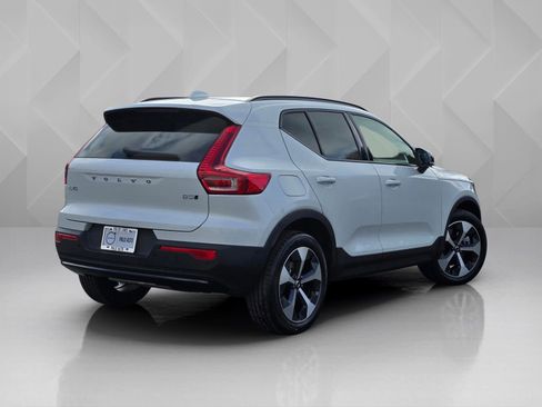 New 2026 Volvo XC40 B5 Plus w/ Protection Package Premier image 6