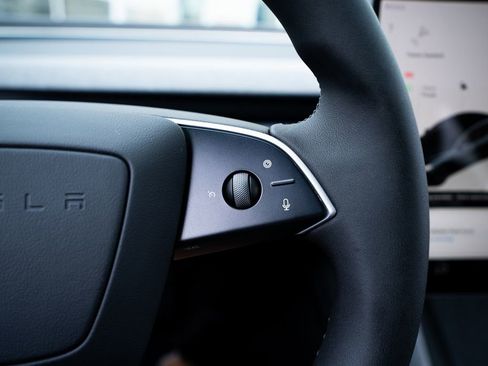 Used 2026 Tesla Model 3 RWD image 30