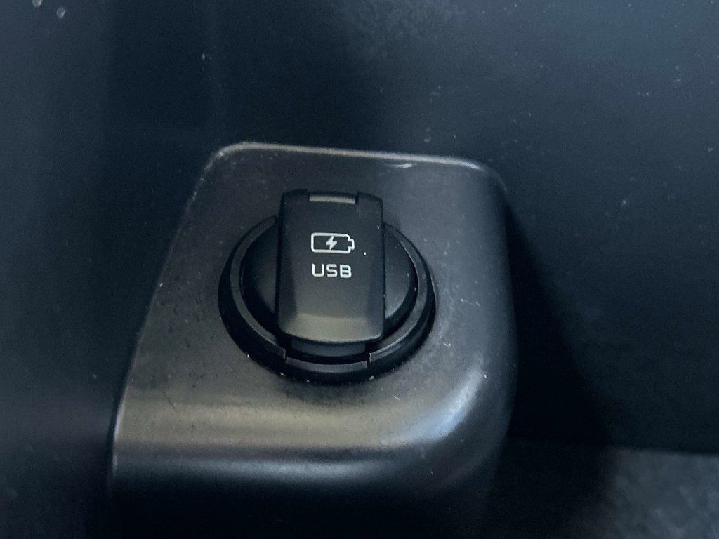 Used 2016 Kia Sorento EX w/ EX Premium Package FWD image 30
