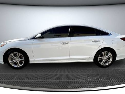 Used 2018 Hyundai Sonata SEL w/ Tech Package 04 FWD image 8