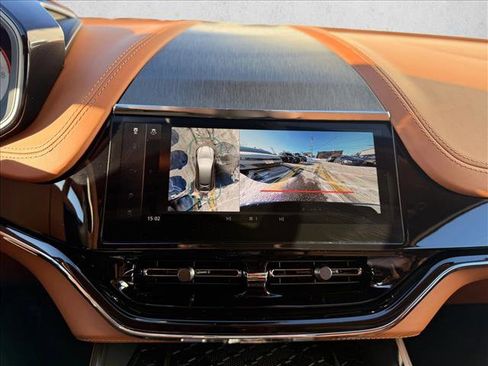 New 2026 Aston Martin DBX 707 image 22