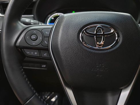 Used 2023 Toyota Venza XLE AWD/4WD image 19