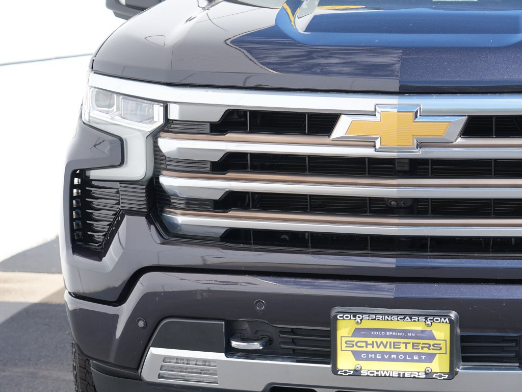 Certified 2022 Chevrolet Silverado 1500 High Country AWD/4WD image 10