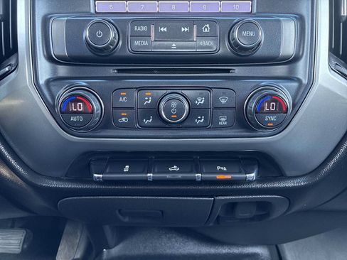 Used 2018 Chevrolet Silverado 1500 LT w/ LT Fleet Convenience Package AWD/4WD image 16