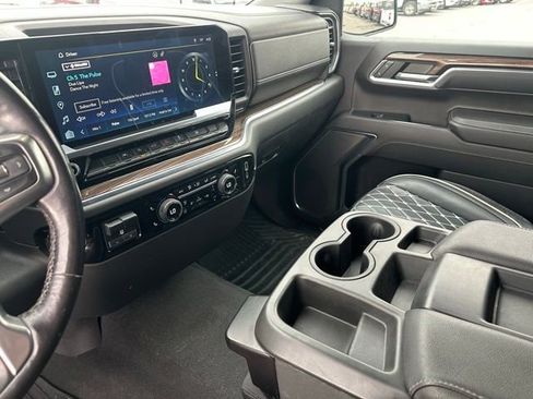 Used 2022 Chevrolet Silverado 1500 LT AWD/4WD image 11