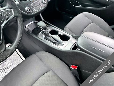 Used 2023 Chevrolet Malibu LT FWD image 13