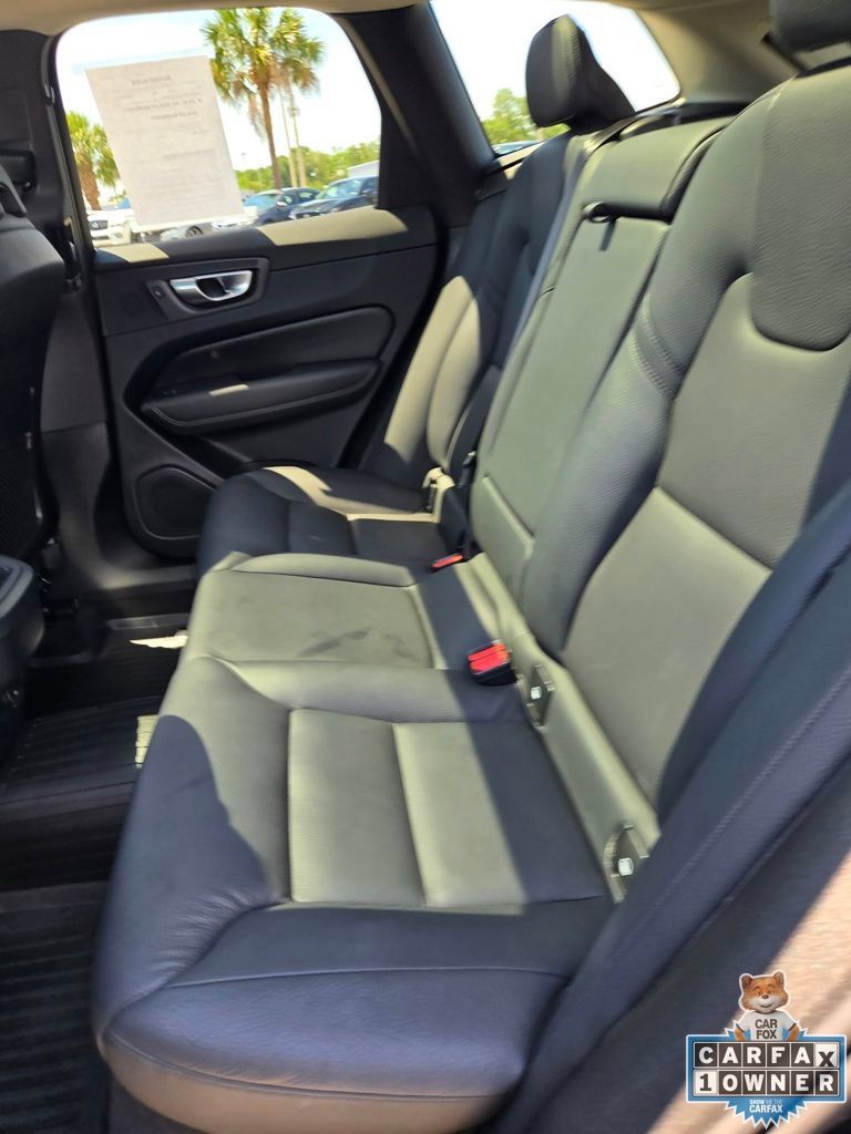 Used 2024 Volvo XC60 B5 Plus AWD/4WD image 40