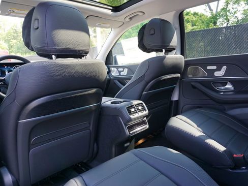 New 2026 Mercedes-Benz GLS 450 4MATIC image 36