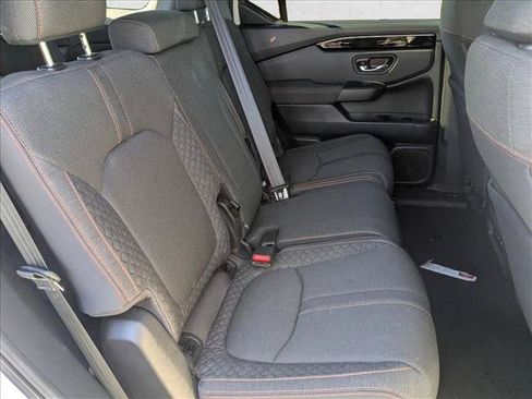 Used 2023 Honda Pilot Sport image 19
