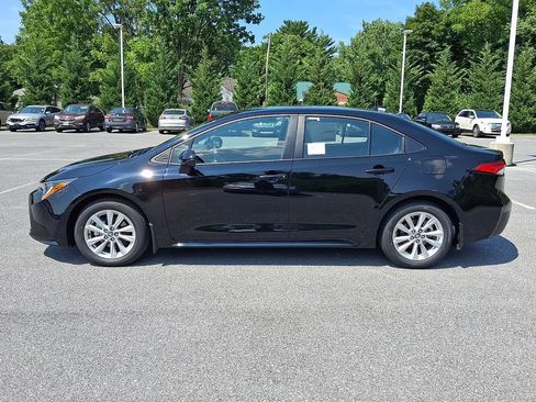 New 2026 Toyota Corolla LE FWD image 9