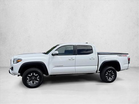 Certified 2020 Toyota Tacoma TRD Off-Road w/ TRD Premium Off Road Package AWD/4WD image 4