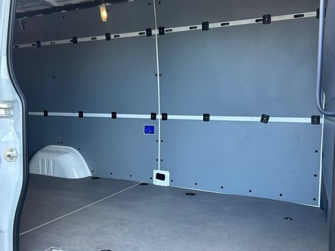 Used 2025 Mercedes-Benz Sprinter 2500 image 12