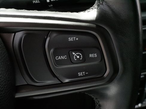 Used 2022 Jeep Gladiator Sport AWD/4WD image 25