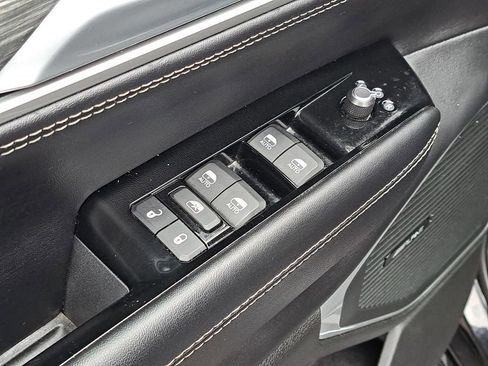 Used 2024 Jeep Wagoneer Series III image 23