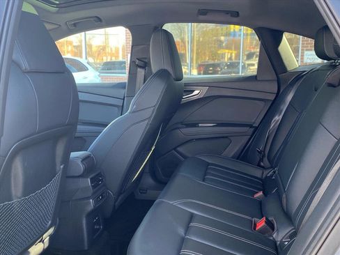 Used 2024 Audi Q4 e-tron Premium Plus w/ Premium Plus image 20