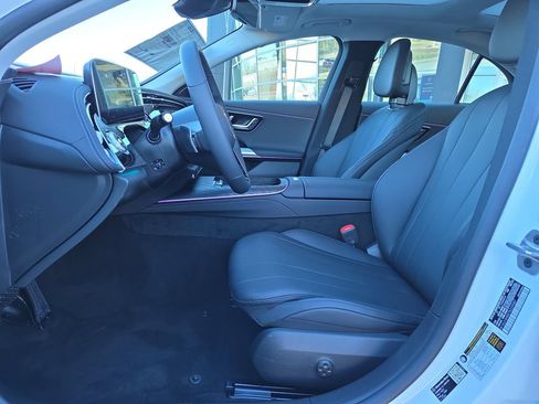 Used 2026 Mercedes-Benz E 350 4MATIC Sedan image 10