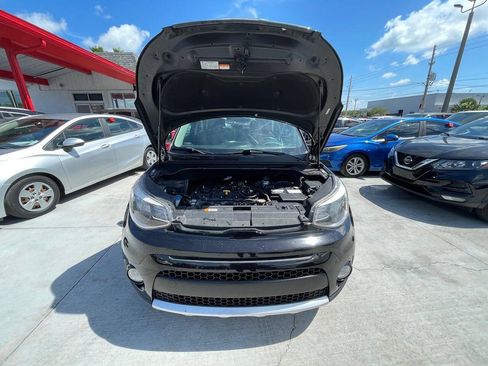 Used 2018 Kia Soul + FWD image 16