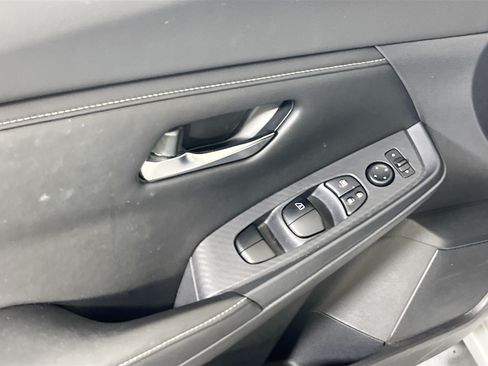 Used 2020 Nissan Sentra SV FWD image 17