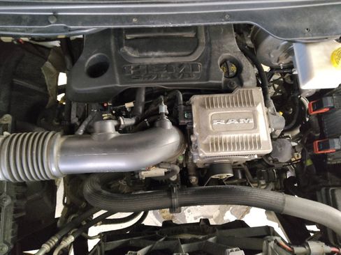 Used 2019 RAM 1500 Limited image 30