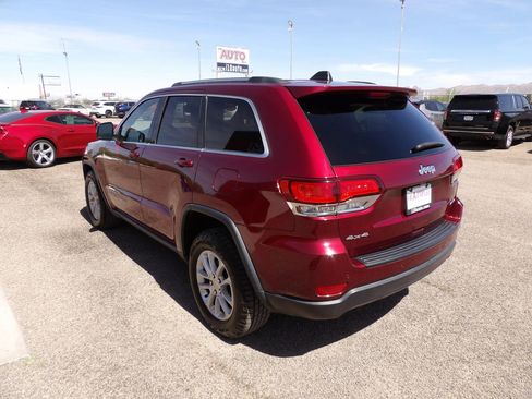 Used 2021 Jeep Grand Cherokee Laredo X AWD/4WD image 6