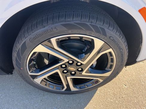 New 2026 Chevrolet Equinox EV LT image 56