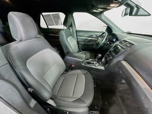 Used 2018 Ford Explorer XLT w/ Equipment Group 201A image 37