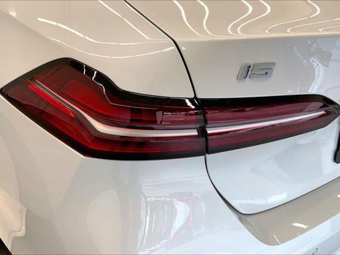 Used 2025 BMW i5 xDrive40 w/ M Sport Package AWD/4WD image 28