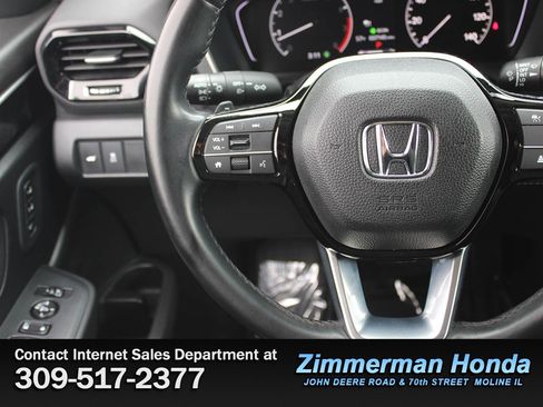 Certified 2023 Honda Pilot Touring image 14