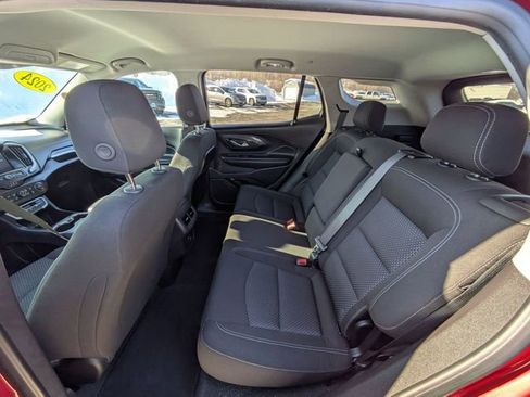 Used 2024 GMC Terrain SLE w/ Driver Convenience Package image 29