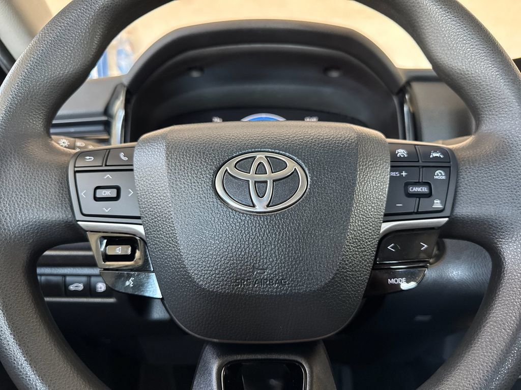 Used 2025 Toyota Camry LE FWD image 21