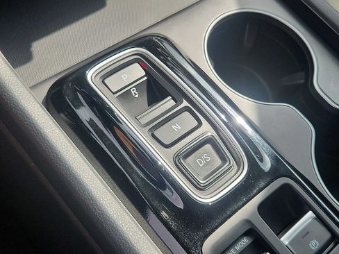 Used 2023 Honda Pilot Sport image 14