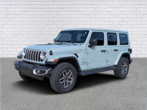 Used 2024 Jeep Wrangler Unlimited Sahara AWD/4WD image 1