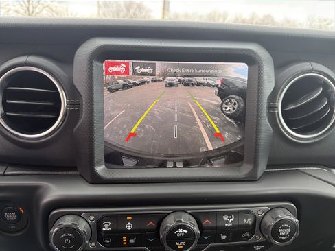 Used 2023 Jeep Wrangler Sahara w/ Cold Weather Group image 29