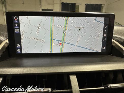 Used 2018 Lexus NX 300h AWD image 17