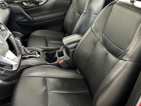 Used 2022 Nissan Rogue Sport SL image 12