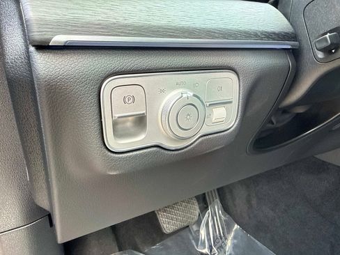 Certified 2025 Mercedes-Benz GLE 450e 4MATIC image 19