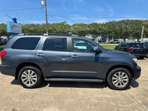 Used 2010 Toyota Sequoia Limited AWD/4WD image 5