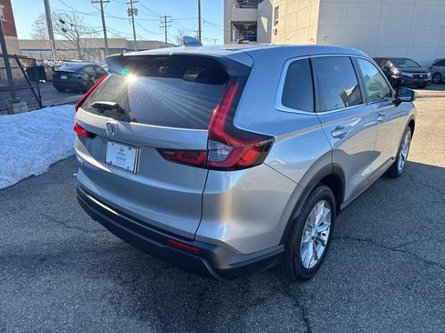 Used 2023 Honda CR-V EX image 18