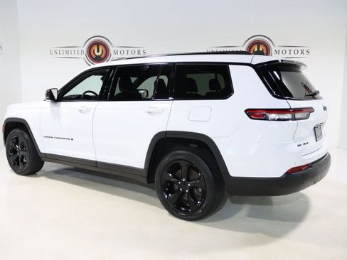 Used 2023 Jeep Grand Cherokee L Laredo AWD/4WD image 3
