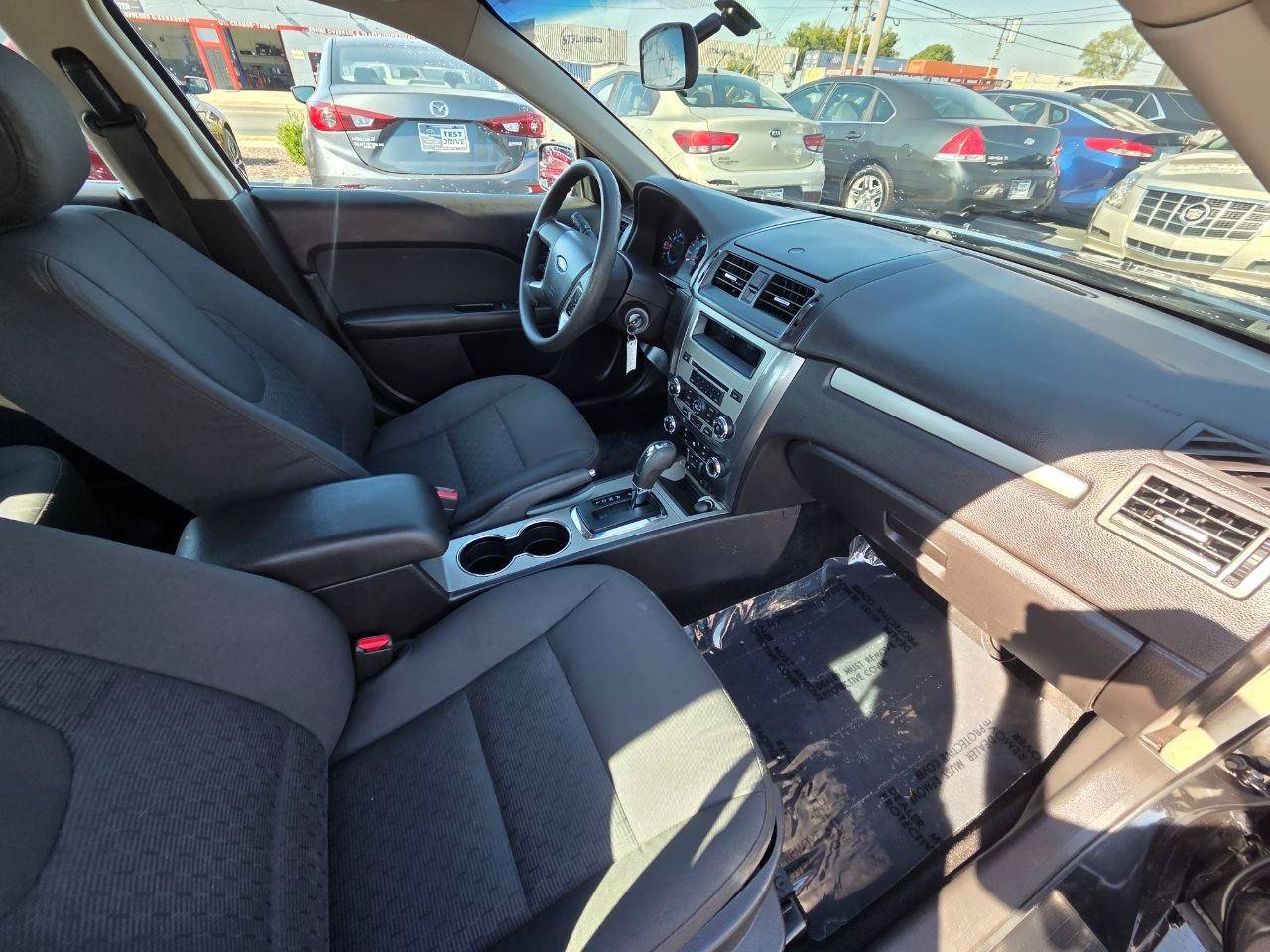 Used 2011 Ford Fusion SE FWD image 18